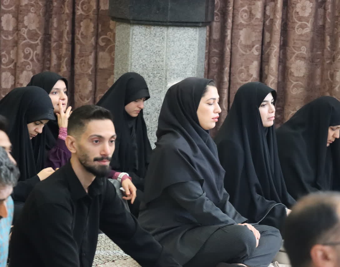 مراسم غبارروبی مزار شهدا دانشگاه همزمان با اعلام انزجار از جنایات رژیم صهیونیستی برگزار شد.