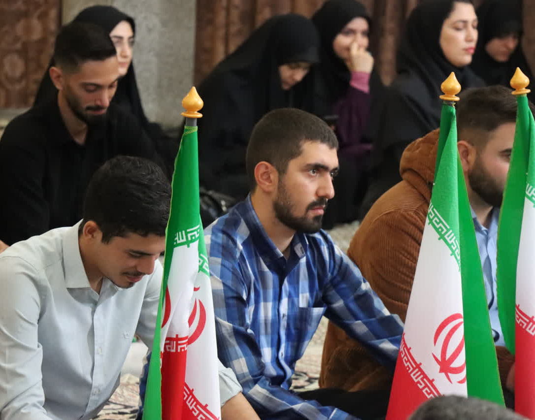 مراسم غبارروبی مزار شهدا دانشگاه همزمان با اعلام انزجار از جنایات رژیم صهیونیستی برگزار شد.