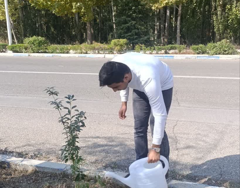 کاشت نهال در دومین برنامه دوشنبه های محیطی زیستی کانون دانشجویی محیط زیست