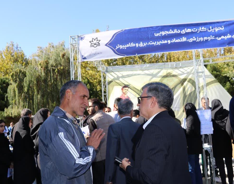 آغاز سال تحصیلی و ثبت نام حضوری دانشجویان کارشناسی ورودی جدید در دانشگاه ارومیه / گزارش تصویری ستاد استقبال از دانشجویان