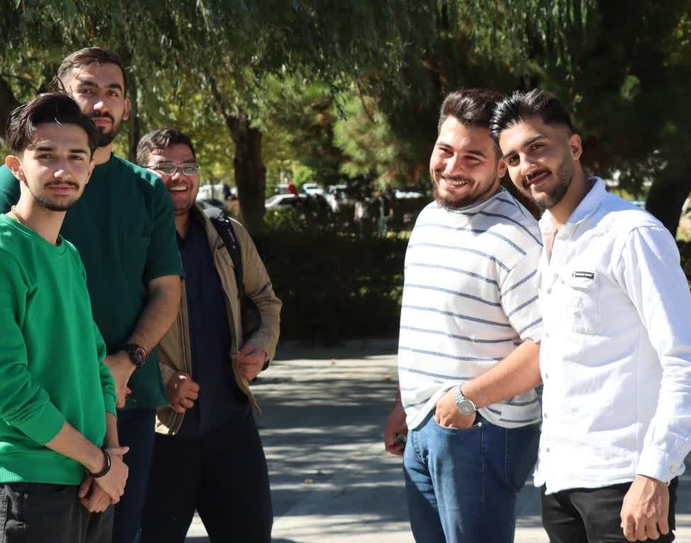 آغاز سال تحصیلی و ثبت نام حضوری دانشجویان کارشناسی ورودی جدید در دانشگاه ارومیه / گزارش تصویری ستاد استقبال از دانشجویان