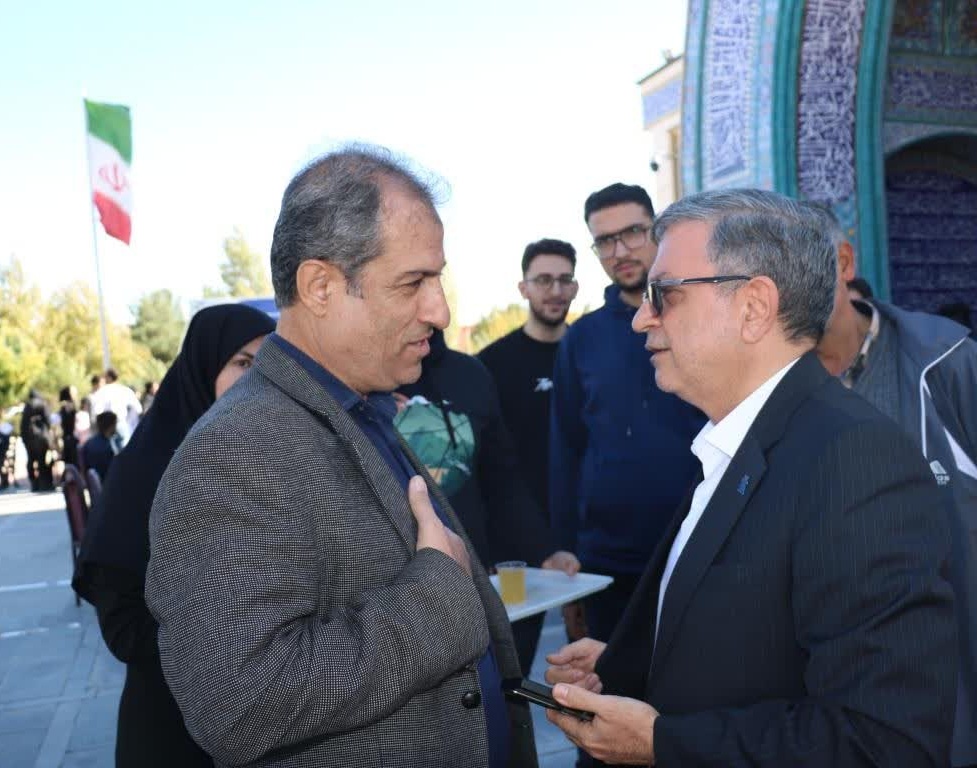 آغاز سال تحصیلی و ثبت نام حضوری دانشجویان کارشناسی ورودی جدید در دانشگاه ارومیه / گزارش تصویری ستاد استقبال از دانشجویان