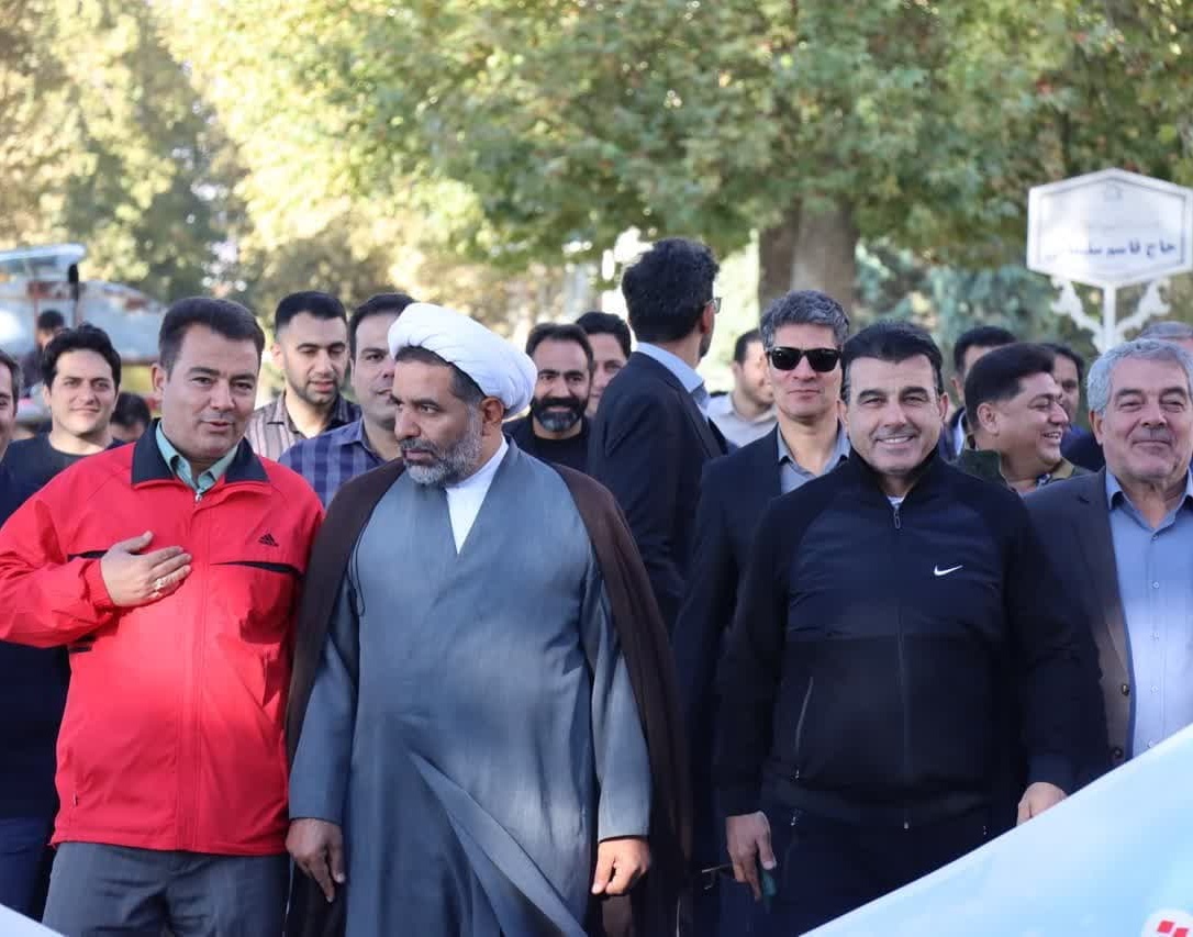 همایش پیاده روی همگانی در دانشگاه ارومیه به مناسبت هفته تربیت بدنی برگزار شد