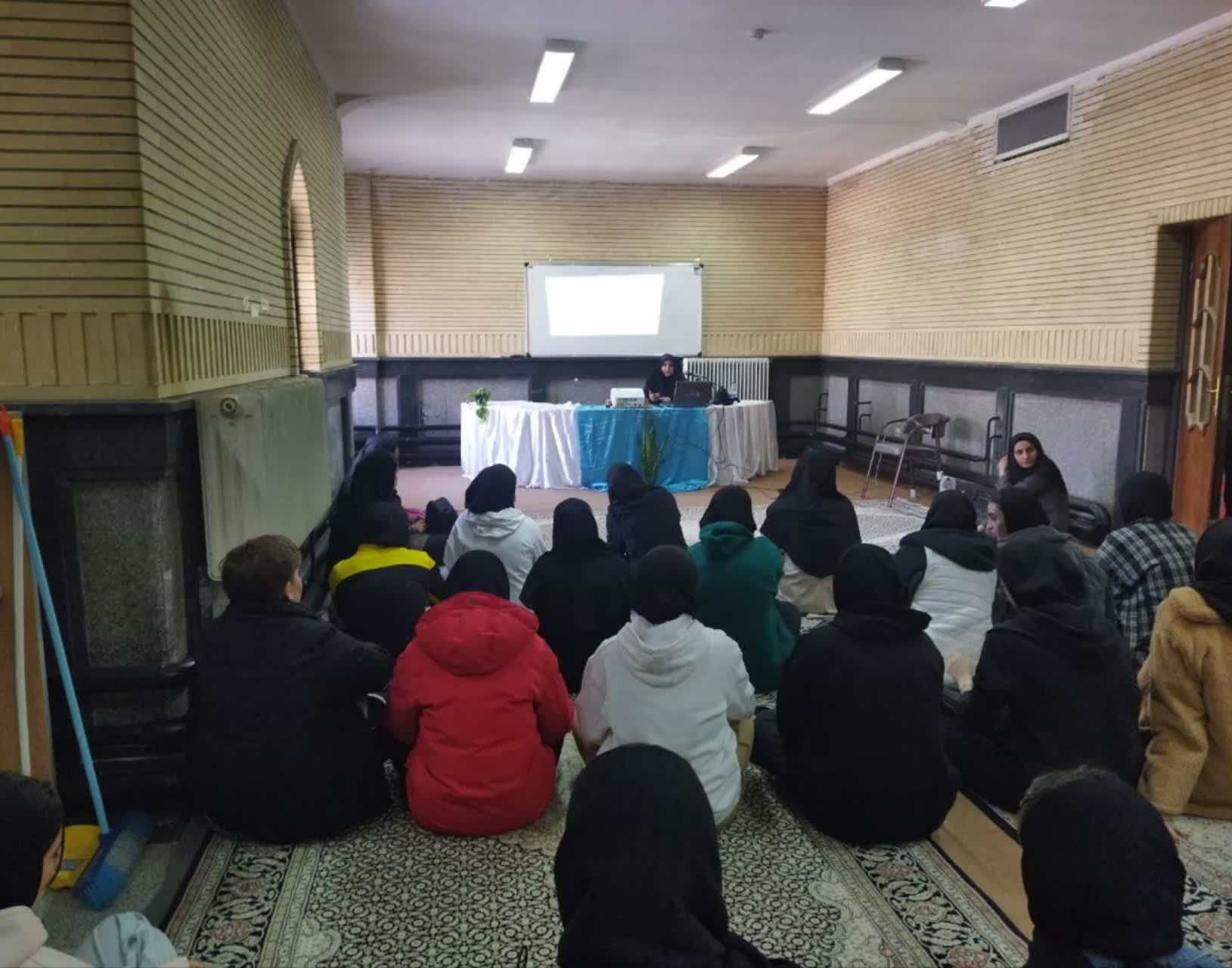 نشست علمی مدیریت سلامت در بانوان