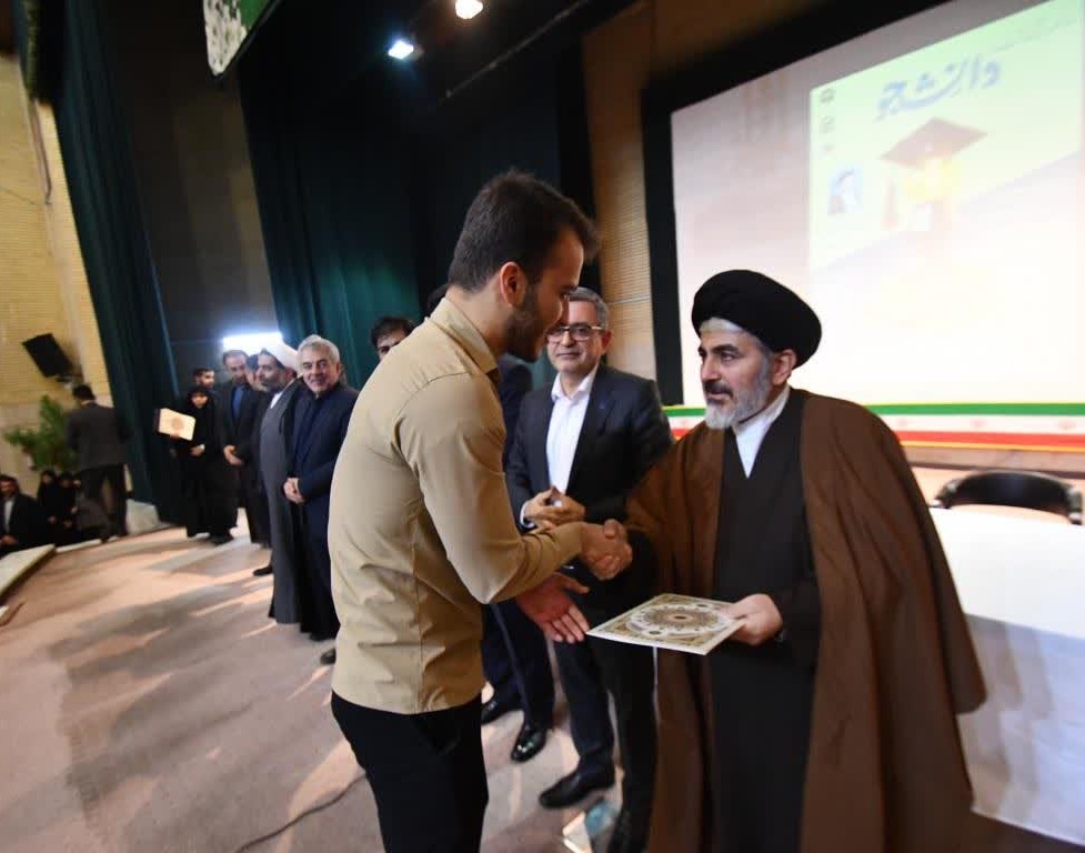 با استقبال پرشور دانشجویان دانشگاه ارومیه، مراسم گرامیداشت روز دانشجو برگزار شد.
