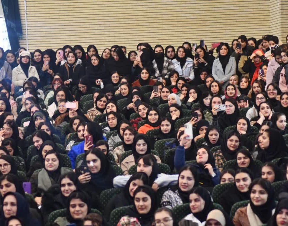با استقبال پرشور دانشجویان دانشگاه ارومیه، مراسم گرامیداشت روز دانشجو برگزار شد.