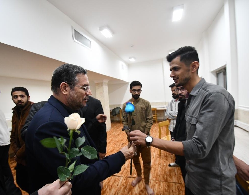 حضور سرزده استاندار آذربایجان غربی در خوابگاه های دانشجویی دختران و پسران دانشگاه ارومیه (+فیلم)