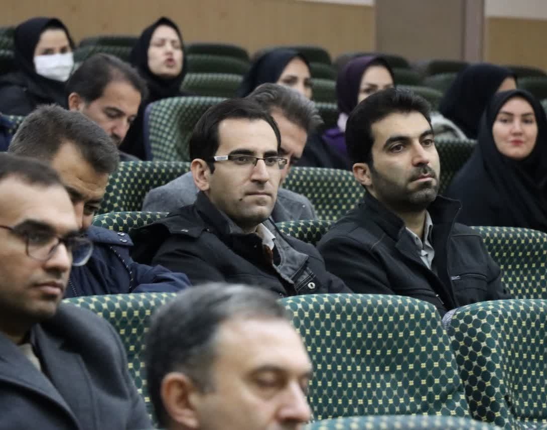 نشست هم‌اندیشی اساتید و کارکنان دانشگاه ارومیه با موضوع حماسه نهم دی برگزار شد