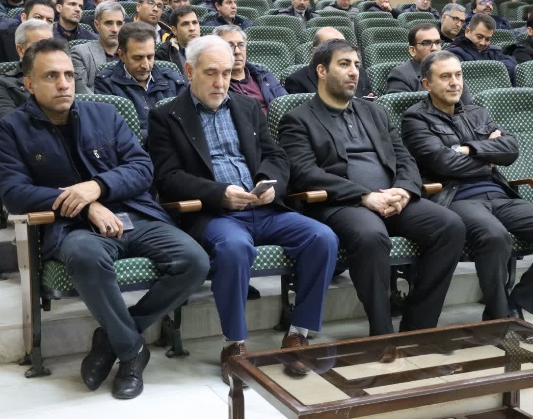 نشست هم‌اندیشی اساتید و کارکنان دانشگاه ارومیه با موضوع حماسه نهم دی برگزار شد