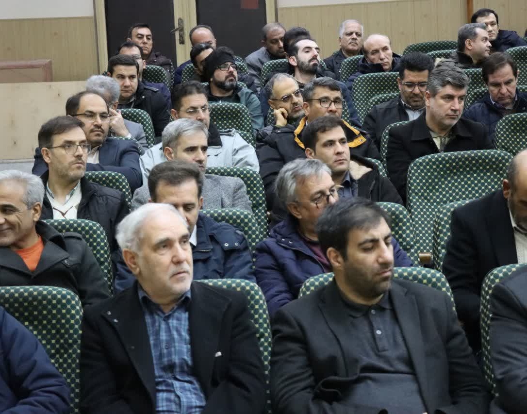 نشست هم‌اندیشی اساتید و کارکنان دانشگاه ارومیه با موضوع حماسه نهم دی برگزار شد