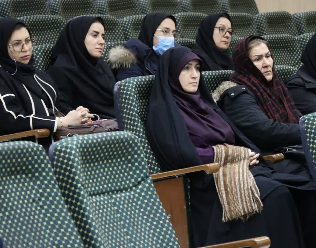 نشست هم‌اندیشی اساتید و کارکنان دانشگاه ارومیه با موضوع حماسه نهم دی برگزار شد