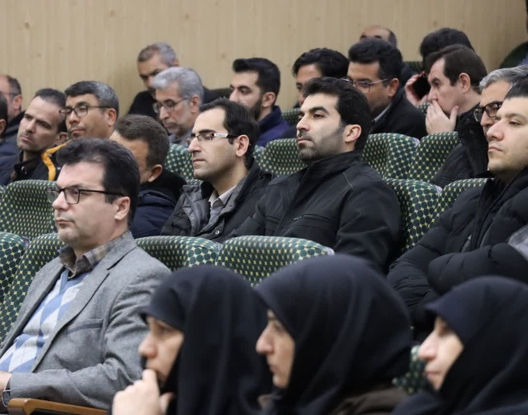 نشست هم‌اندیشی اساتید و کارکنان دانشگاه ارومیه با موضوع حماسه نهم دی برگزار شد