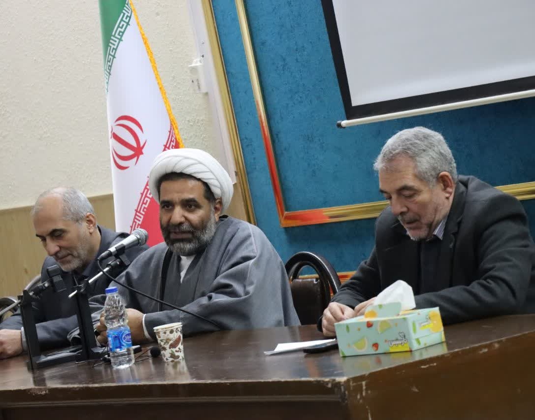 نشست هم‌اندیشی اساتید و کارکنان دانشگاه ارومیه با موضوع حماسه نهم دی برگزار شد