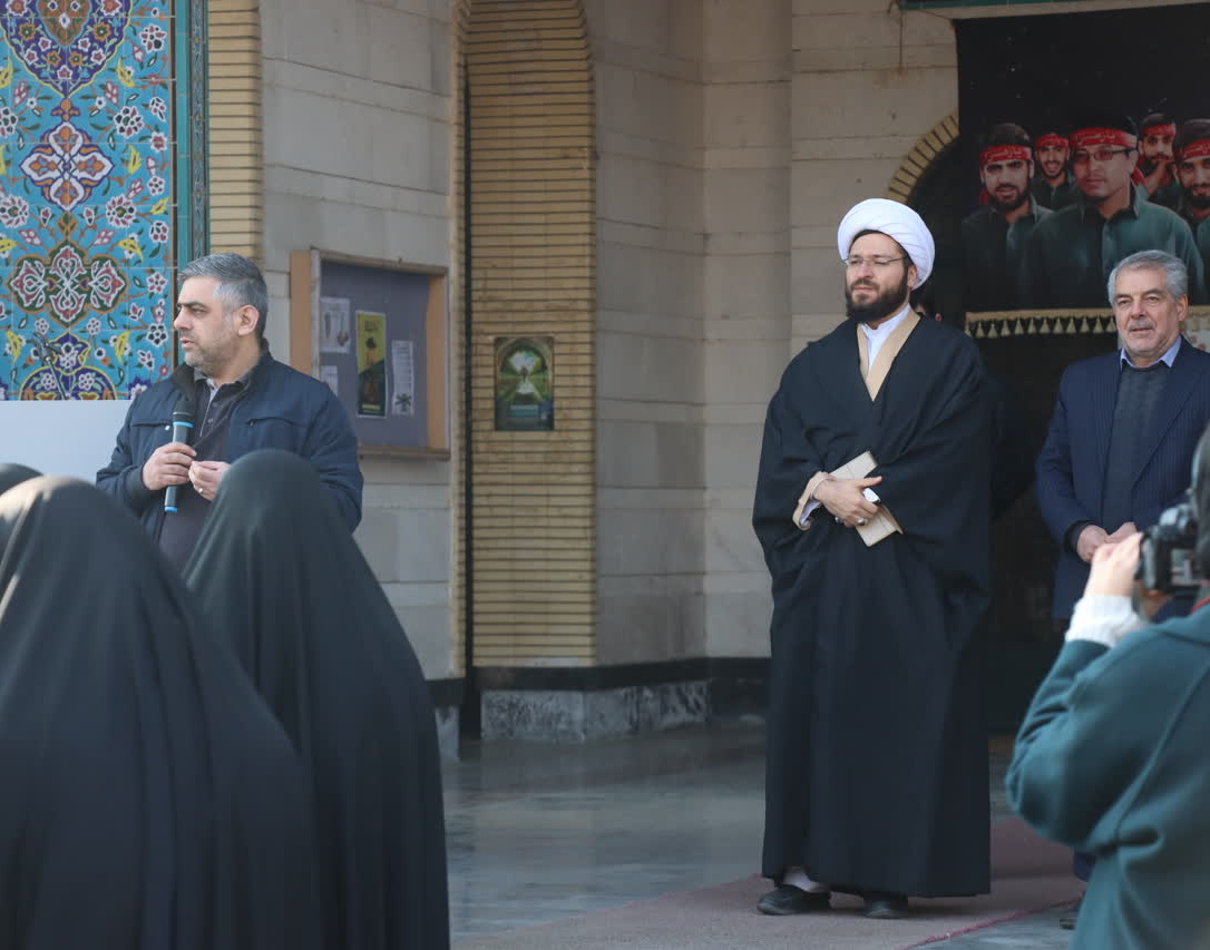دانشجویان دختر دانشگاه ارومیه جهت اعزام به اردوی راهیان نور مناطق عملیاتی جنوب کشور،‌ بدرقه شدند.