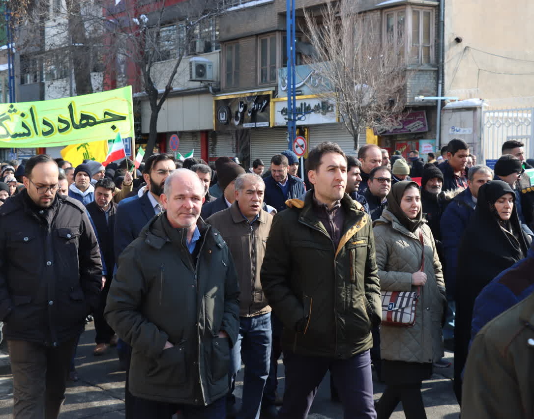 دانشگاهیان هم آمدند