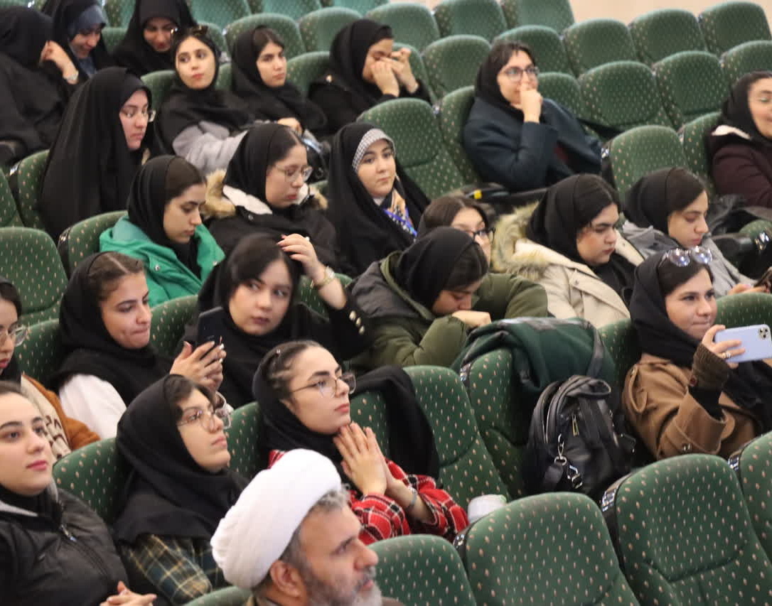 کانون مهدویت با همکاری دیگر کانون ها و هیئات دانشگاه ، با حمایت معاونت فرهنگی و اجتماعی دانشگاه ارومیه ، لحظاتی پر از شادی و وحدت را رقم زدند.