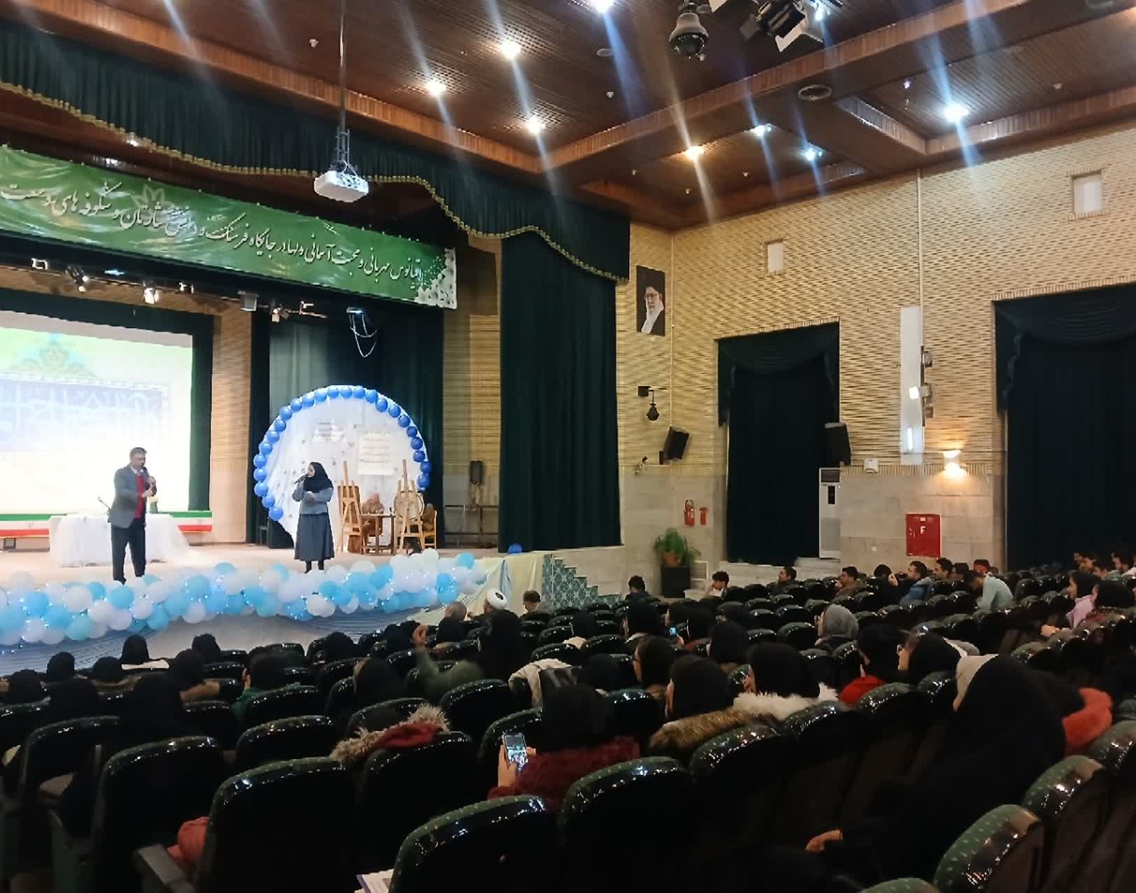 کانون مهدویت با همکاری دیگر کانون ها و هیئات دانشگاه ، با حمایت معاونت فرهنگی و اجتماعی دانشگاه ارومیه ، لحظاتی پر از شادی و وحدت را رقم زدند.