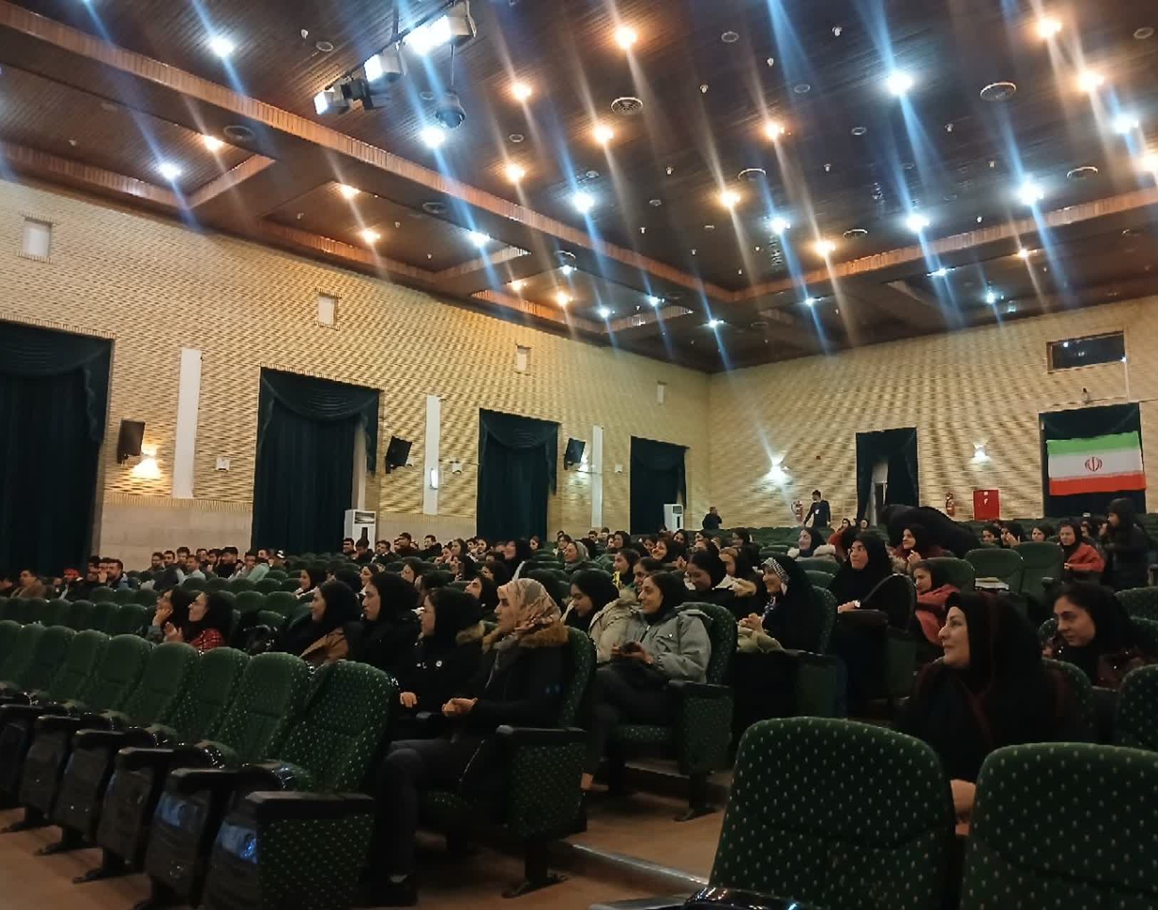 کانون مهدویت با همکاری دیگر کانون ها و هیئات دانشگاه ، با حمایت معاونت فرهنگی و اجتماعی دانشگاه ارومیه ، لحظاتی پر از شادی و وحدت را رقم زدند.
