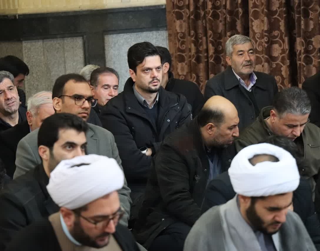 مراسم گرامیداشت شهیدان سید حسن نصرالله و صفی الدین رهبران حزب الله لبنان روز یکشنبه ۵ اسفندماه همزمان با تشییع شهدا در لبنان با حضور دانشگاهیان در مسجد دانشگاه ارومیه برگزارشد.