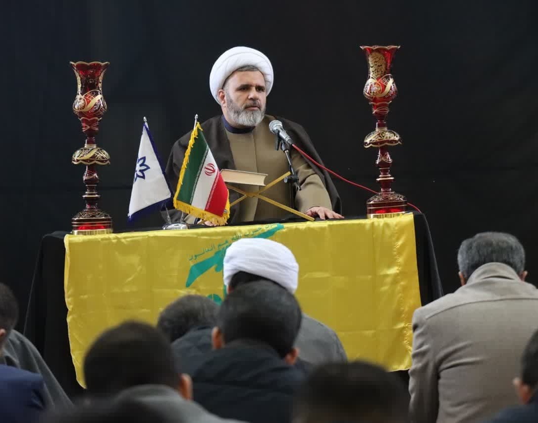 مراسم گرامیداشت شهیدان سید حسن نصرالله و صفی الدین رهبران حزب الله لبنان روز یکشنبه ۵ اسفندماه همزمان با تشییع شهدا در لبنان با حضور دانشگاهیان در مسجد دانشگاه ارومیه برگزارشد.