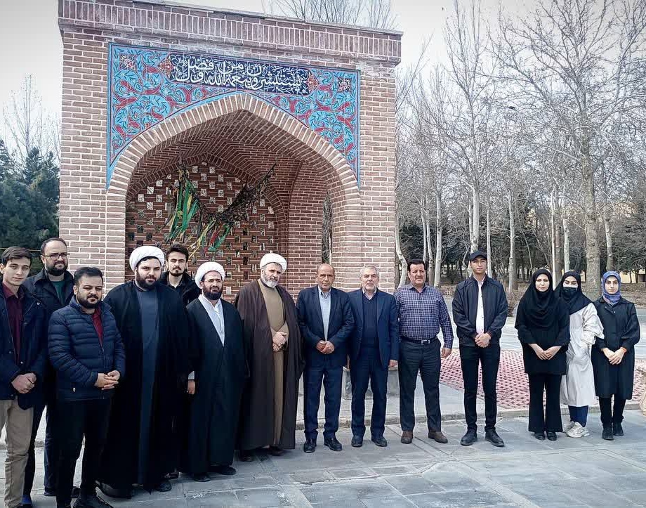 برگزاری مراسم غبارروبی گلزار شهدا به مناسبت روز بزرگداشت #شهدا توسط انجمن اسلامی دانشجویان دانشگاه ارومیه