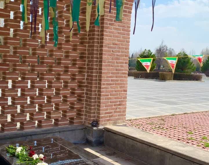 برگزاری مراسم غبارروبی گلزار شهدا به مناسبت روز بزرگداشت #شهدا توسط انجمن اسلامی دانشجویان دانشگاه ارومیه