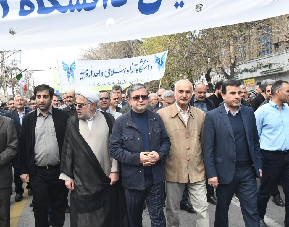 حضور پرشور دانشگاهیان دانشگاه ارومیه در راه‌پیمایی روز قدس