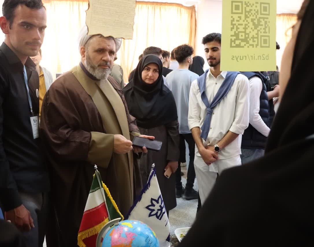افتتاحیۀ هفتمین جشنوارۀ درون‌دانشگاهی رویش دانشگاه ارومیه با حضور پرشور دانشجویان برگزار شد