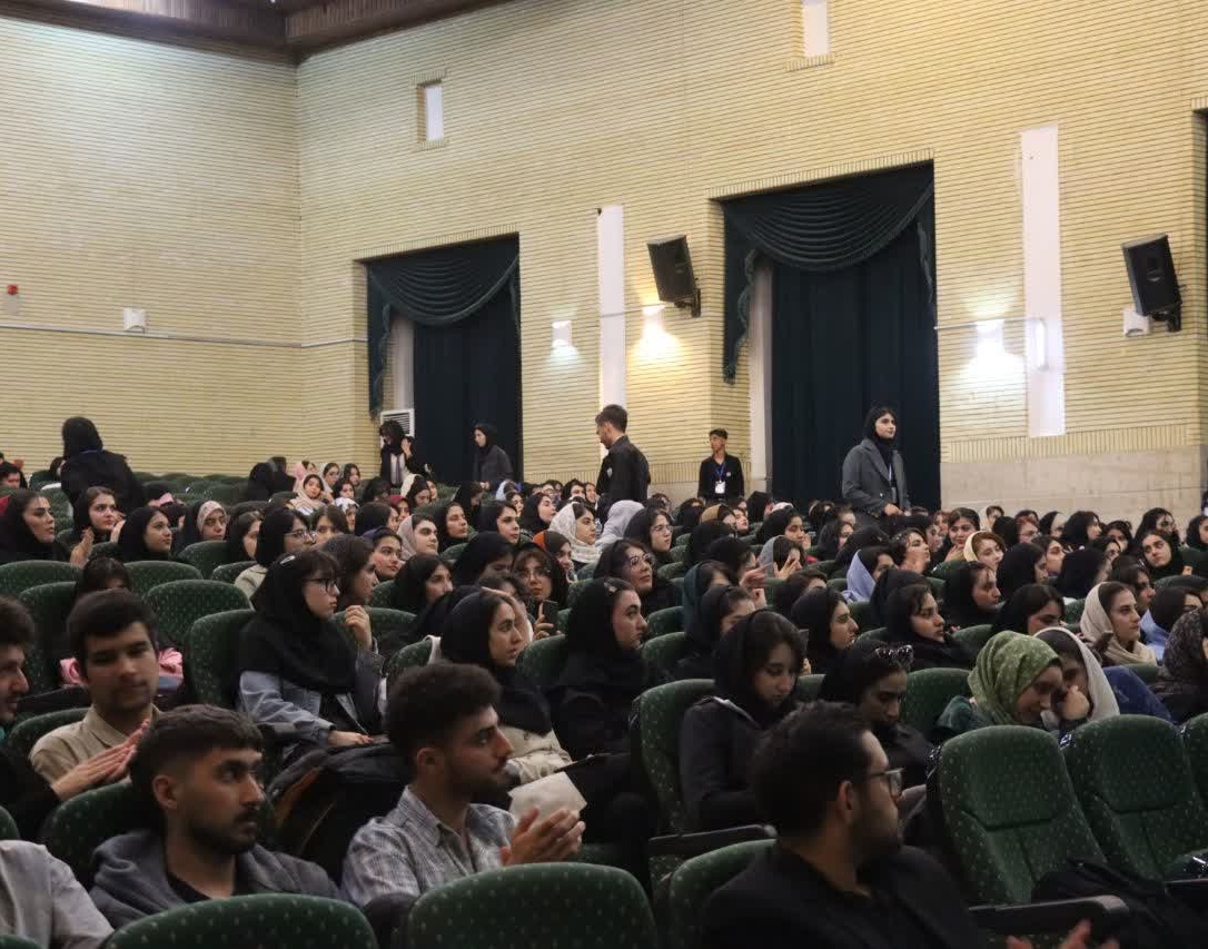 اختتامیه هفتمین جشنواره درون‌دانشگاهی رویش در دانشگاه ارومیه برگزار شد