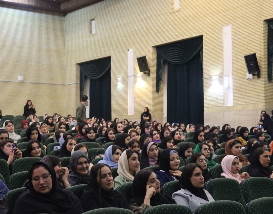 اختتامیه هفتمین جشنواره درون‌دانشگاهی رویش در دانشگاه ارومیه برگزار شد