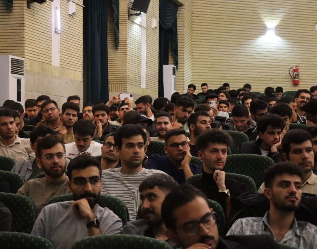 اختتامیه هفتمین جشنواره درون‌دانشگاهی رویش در دانشگاه ارومیه برگزار شد