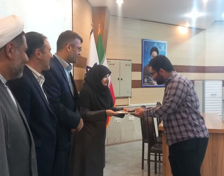 اختتامیه سی و نهمین جشنواره سراسری قرآن و عترت در دانشگاه ارومیه برگزار شد.