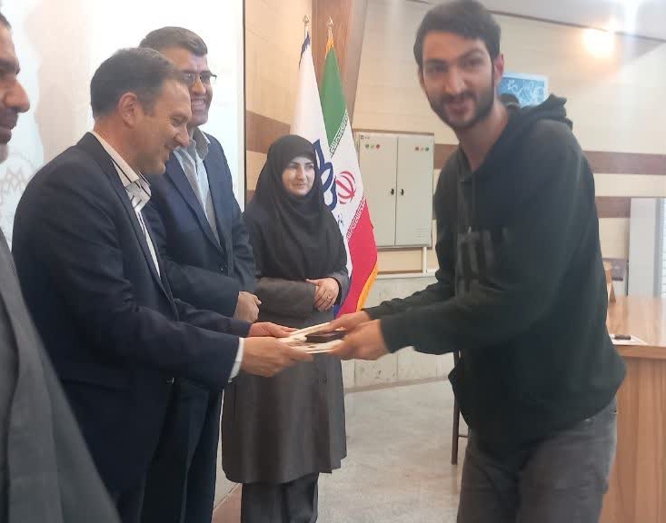 اختتامیه سی و نهمین جشنواره سراسری قرآن و عترت در دانشگاه ارومیه برگزار شد.