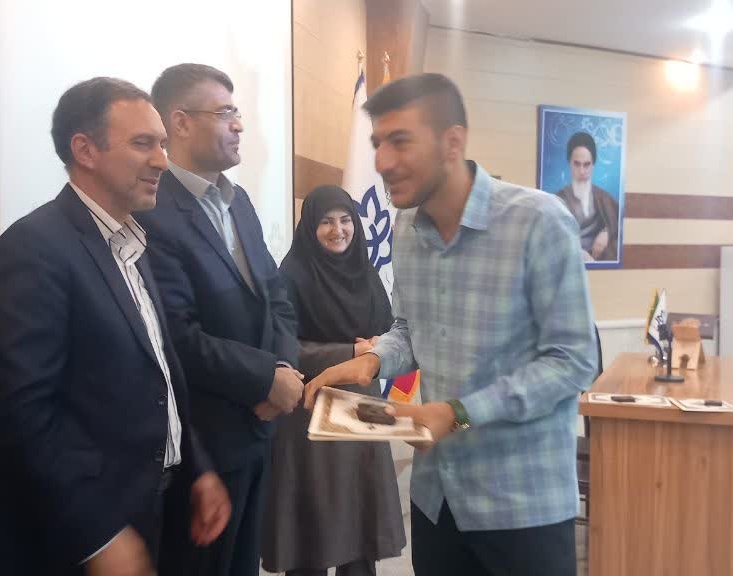 اختتامیه سی و نهمین جشنواره سراسری قرآن و عترت در دانشگاه ارومیه برگزار شد.