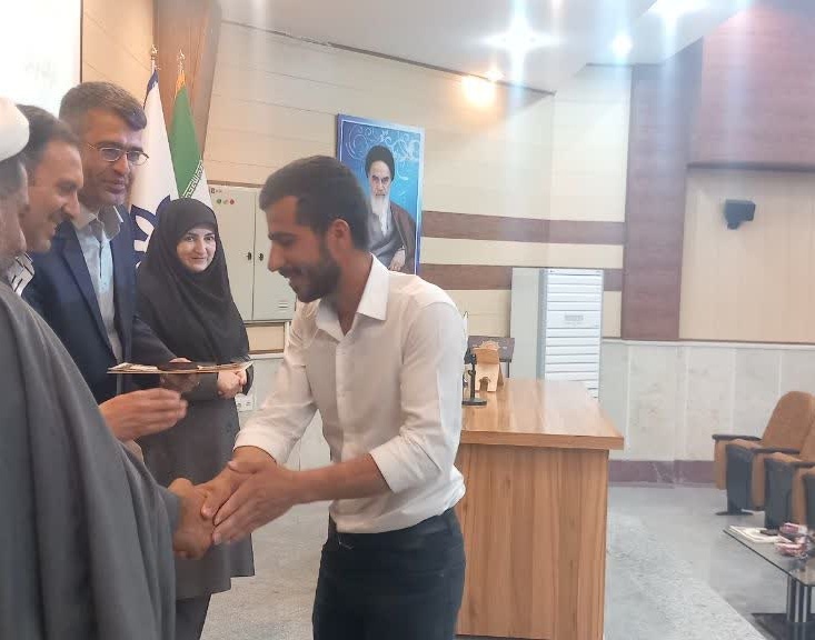 اختتامیه سی و نهمین جشنواره سراسری قرآن و عترت در دانشگاه ارومیه برگزار شد.
