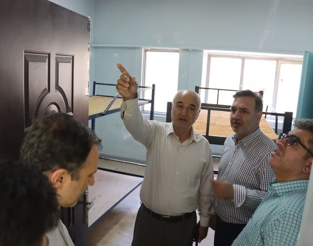 بازدید سرپرست دانشگاه ارومیه از روند تعمیر خوابگاه‌های دانشجویی
