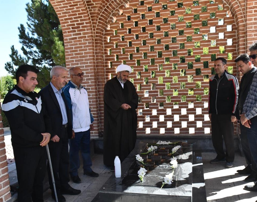 همایش پیاده روی دانشگاهیان ارومیه بمناسبت گرامیداشت هفته دفاع مقدس برگزار شد
