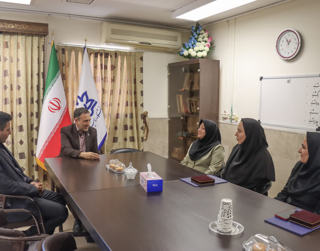 تقدیر از کارشناسان برتر مرکز مشاوره و بهداشت و درمان دانشگاه ارومیه