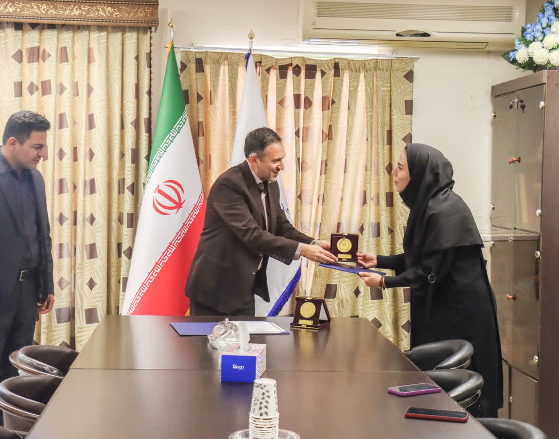 تقدیر از کارشناسان برتر مرکز مشاوره و بهداشت و درمان دانشگاه ارومیه