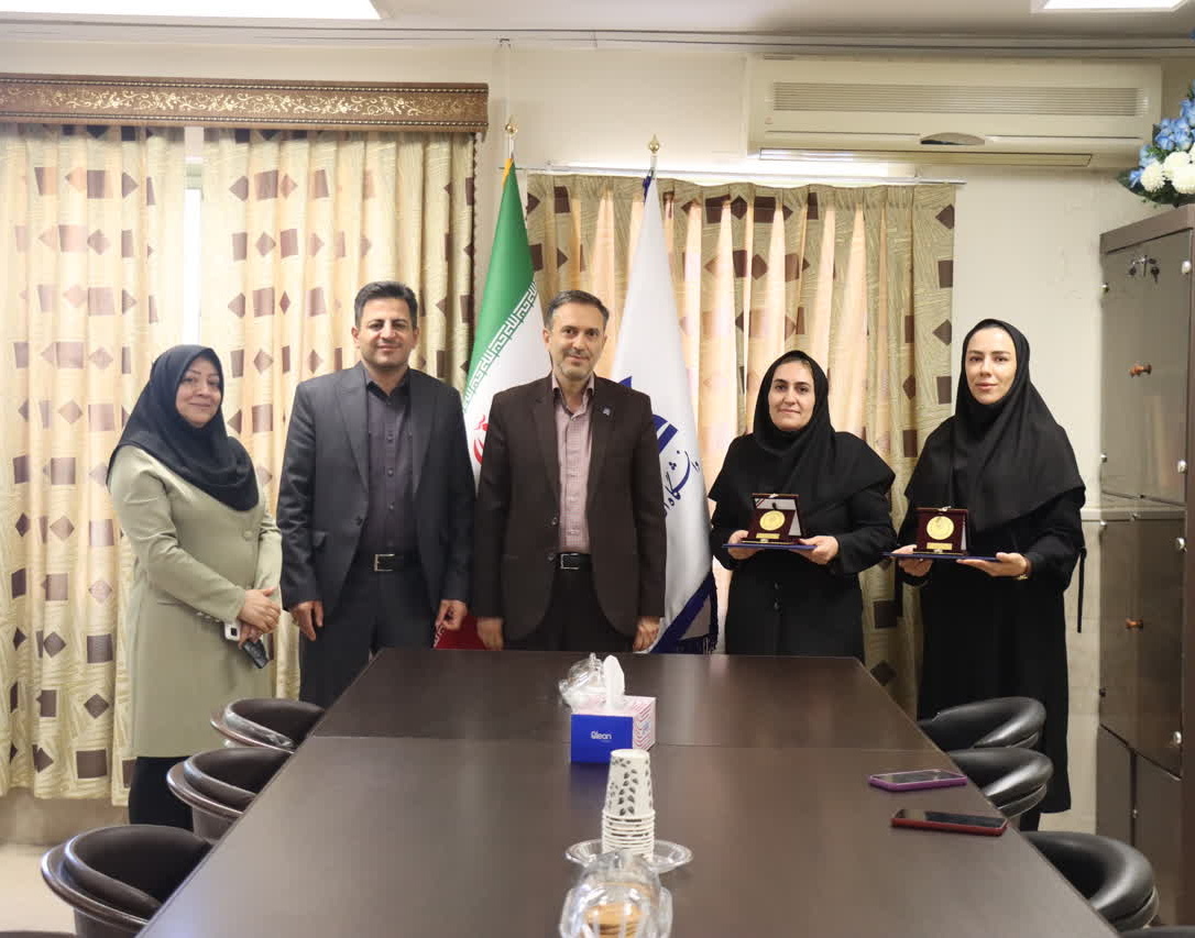 تقدیر از کارشناسان برتر مرکز مشاوره و بهداشت و درمان دانشگاه ارومیه