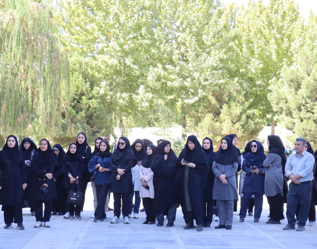 همایش پیاده روی دانشگاهیان ارومیه بمناسبت گرامیداشت هفته دفاع مقدس برگزار شد