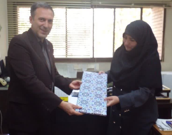  تقدیر از زحمات سرکار خانم دکتر زاده‌هاشم مدیر سابق فرهنگی و اجتماعی دانشگاه