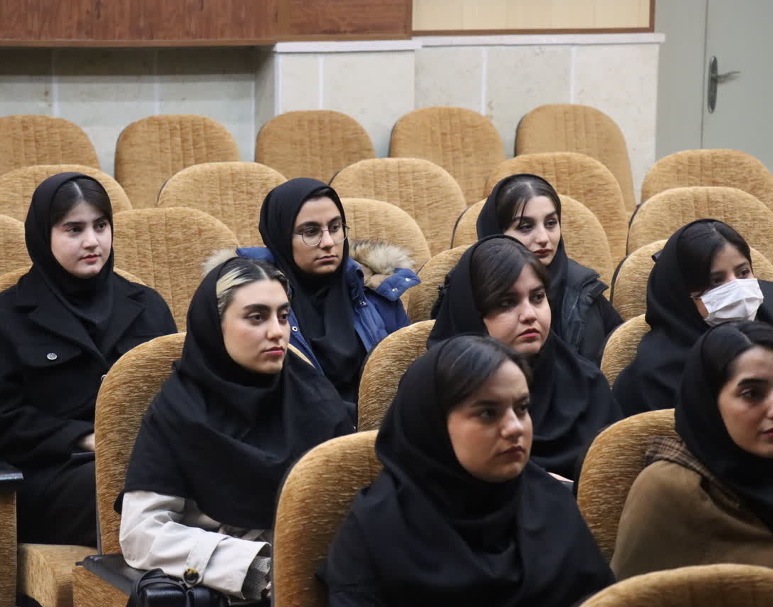 برنامۀ تجلیل از گروه‌های برتر کارگاه توان‌افزایی انجمن‌های علمی و کانون‌های فرهنگی و انجمن‌های مقام‌آور جشنواره بین‌المللی حرکت و همچنین دانشجویان، مدیران و اساتید فعال در کنگره ملی معماری مرمت و شهرسازی در تاریخ 1 دی 1404 برگزار شد