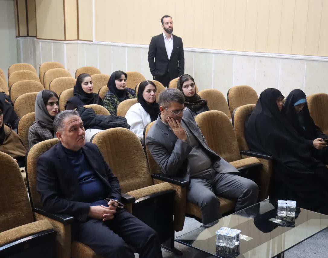 برنامۀ تجلیل از گروه‌های برتر کارگاه توان‌افزایی انجمن‌های علمی و کانون‌های فرهنگی و انجمن‌های مقام‌آور جشنواره بین‌المللی حرکت و همچنین دانشجویان، مدیران و اساتید فعال در کنگره ملی معماری مرمت و شهرسازی در تاریخ 1 دی 1404 برگزار شد