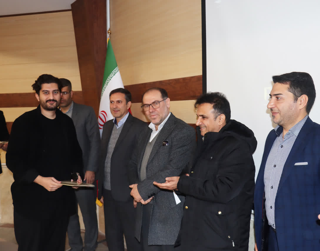 برنامۀ تجلیل از گروه‌های برتر کارگاه توان‌افزایی انجمن‌های علمی و کانون‌های فرهنگی و انجمن‌های مقام‌آور جشنواره بین‌المللی حرکت و همچنین دانشجویان، مدیران و اساتید فعال در کنگره ملی معماری مرمت و شهرسازی در تاریخ 1 دی 1404 برگزار شد