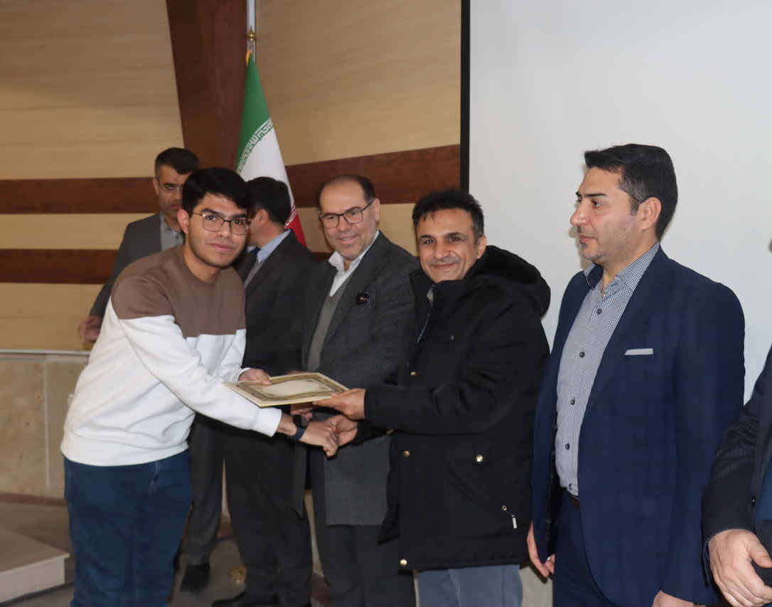 برنامۀ تجلیل از گروه‌های برتر کارگاه توان‌افزایی انجمن‌های علمی و کانون‌های فرهنگی و انجمن‌های مقام‌آور جشنواره بین‌المللی حرکت و همچنین دانشجویان، مدیران و اساتید فعال در کنگره ملی معماری مرمت و شهرسازی در تاریخ 1 دی 1404 برگزار شد