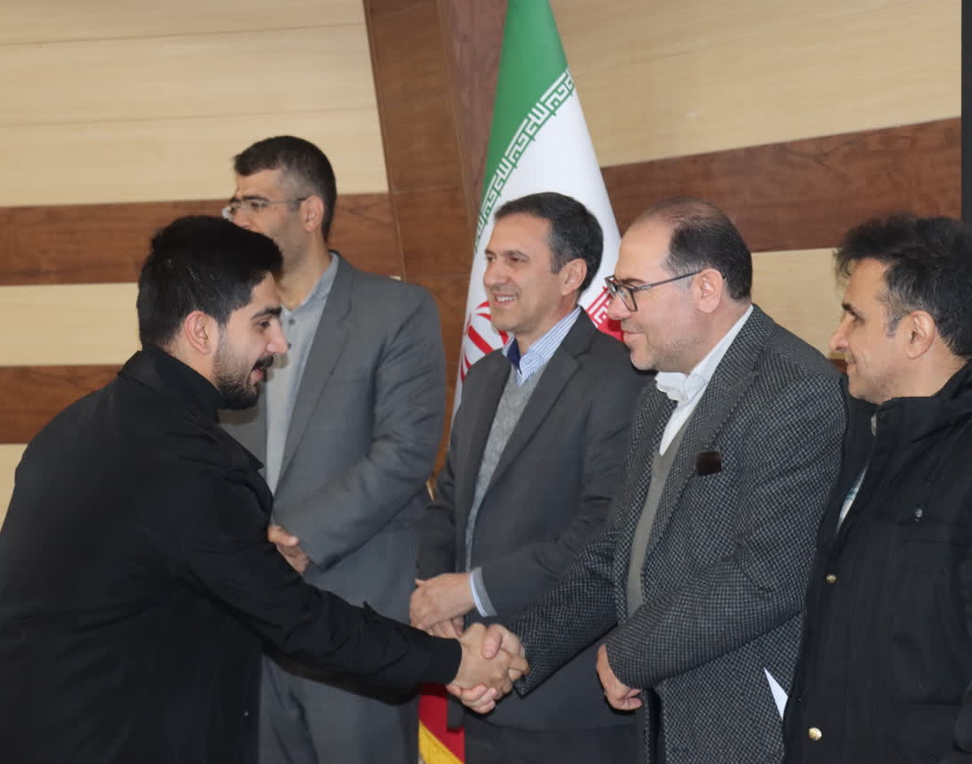 برنامۀ تجلیل از گروه‌های برتر کارگاه توان‌افزایی انجمن‌های علمی و کانون‌های فرهنگی و انجمن‌های مقام‌آور جشنواره بین‌المللی حرکت و همچنین دانشجویان، مدیران و اساتید فعال در کنگره ملی معماری مرمت و شهرسازی در تاریخ 1 دی 1404 برگزار شد