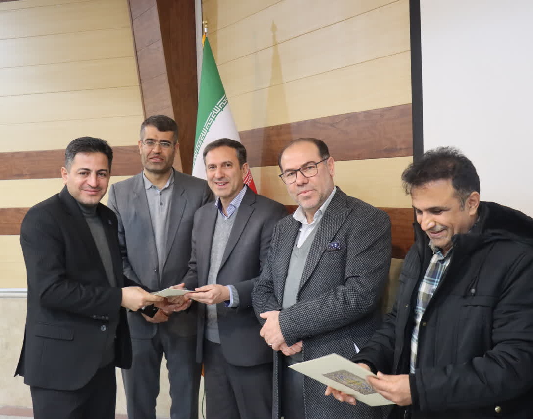 برنامۀ تجلیل از گروه‌های برتر کارگاه توان‌افزایی انجمن‌های علمی و کانون‌های فرهنگی و انجمن‌های مقام‌آور جشنواره بین‌المللی حرکت و همچنین دانشجویان، مدیران و اساتید فعال در کنگره ملی معماری مرمت و شهرسازی در تاریخ 1 دی 1404 برگزار شد