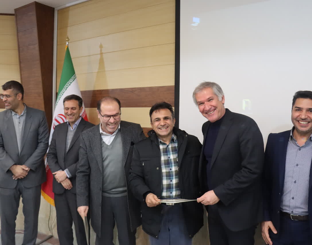 برنامۀ تجلیل از گروه‌های برتر کارگاه توان‌افزایی انجمن‌های علمی و کانون‌های فرهنگی و انجمن‌های مقام‌آور جشنواره بین‌المللی حرکت و همچنین دانشجویان، مدیران و اساتید فعال در کنگره ملی معماری مرمت و شهرسازی در تاریخ 1 دی 1404 برگزار شد