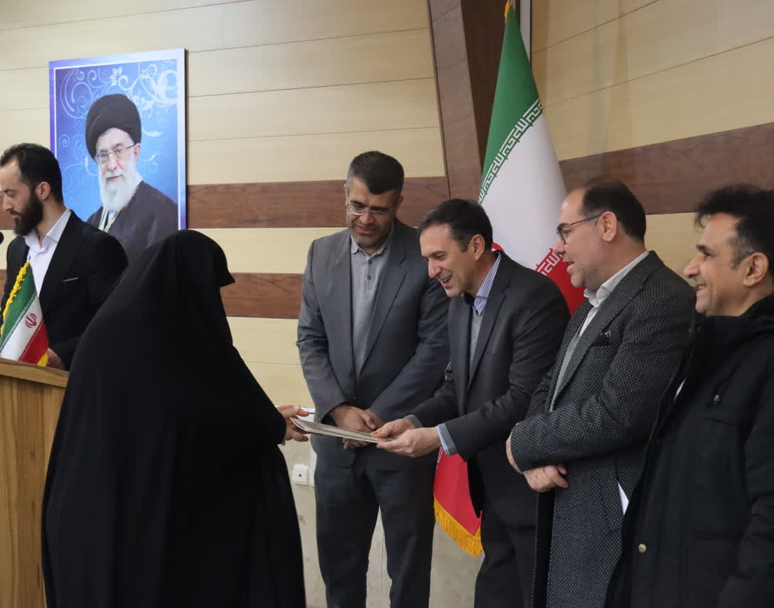برنامۀ تجلیل از گروه‌های برتر کارگاه توان‌افزایی انجمن‌های علمی و کانون‌های فرهنگی و انجمن‌های مقام‌آور جشنواره بین‌المللی حرکت و همچنین دانشجویان، مدیران و اساتید فعال در کنگره ملی معماری مرمت و شهرسازی در تاریخ 1 دی 1404 برگزار شد
